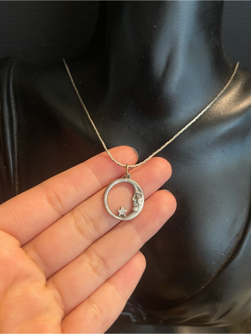 Sterling silver moon star vintage circle necklace 18 inch - Picture 1 of 6
